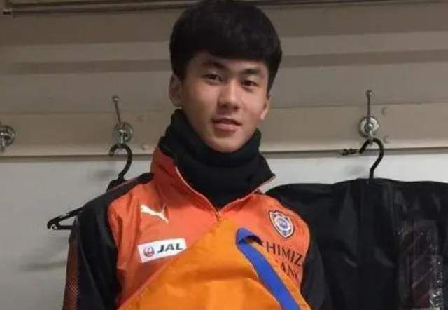 违者将追究其相关法律责任 标签： 再见的延续有村架纯坂口健太郎生田斗真 ： 相关新闻 中国版《花束般的恋爱》立项 原版村花、苏打主演2025-08-12 四个人的感情太拥挤！