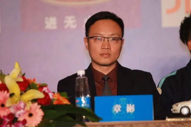违者将追究其相关法律责任 标签： 法官大人孙贤周金明民 ： 相关新闻 《法官大人》曝角色海报 孙贤周金明民为子下杀手2024-08-09 《V.P》确定阵容 张东健、金明民、李钟硕主演2016-10-20 时间循环题材《一天》杀青 金明民卞耀汉再搭档2016-10-05 韩国新片《普通人》开机 孙贤周饰演警察父亲2016-08-31 张赫出演新片《普通人》 时隔5年回归大银幕2016-06-28 《狩猎》曝光剧照 韩艺璃权律孙贤周演技变身2016-06-09 孙贤周加盟《普通男人》 饰演孤军奋斗的警察2016-05-09 韩国票房：《手机》夺冠 《火星救援》位居亚军2015-10-27 热门新闻 食物和爱都不可辜负！