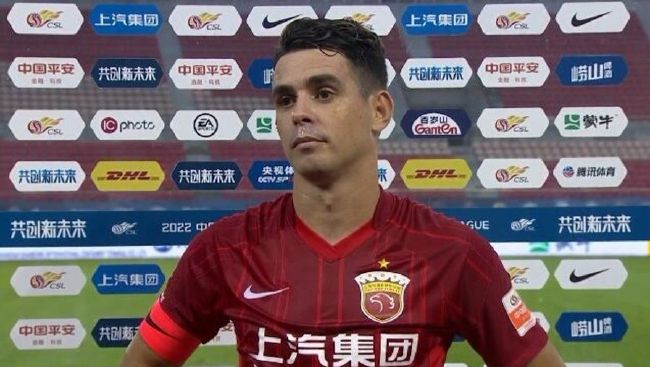 为了继续纠缠女友，他想尽方法变成了隐形的人。