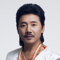 孔孝真左臂骨折 柳承范、孔孝真分手 模范情侣十年恋情到尽头 2012-08-16 韩国演艺界的模范情侣柳承范和孔孝真再次从恋人变成了朋友。