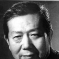 女主角清凉上阵，白色比基尼，基仔介绍称女演员饰演一个芭比娃娃 古巨基晒回忆杀合照忆兄弟情 四虎24年后合体！